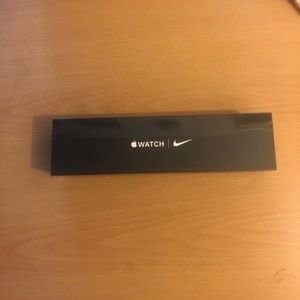 COPY - SEALED Nike Apple Watch 5